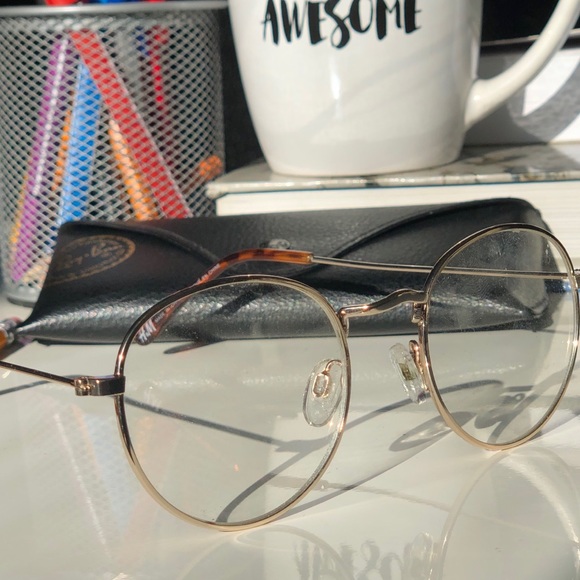 Glasses - Picture 4 of 4